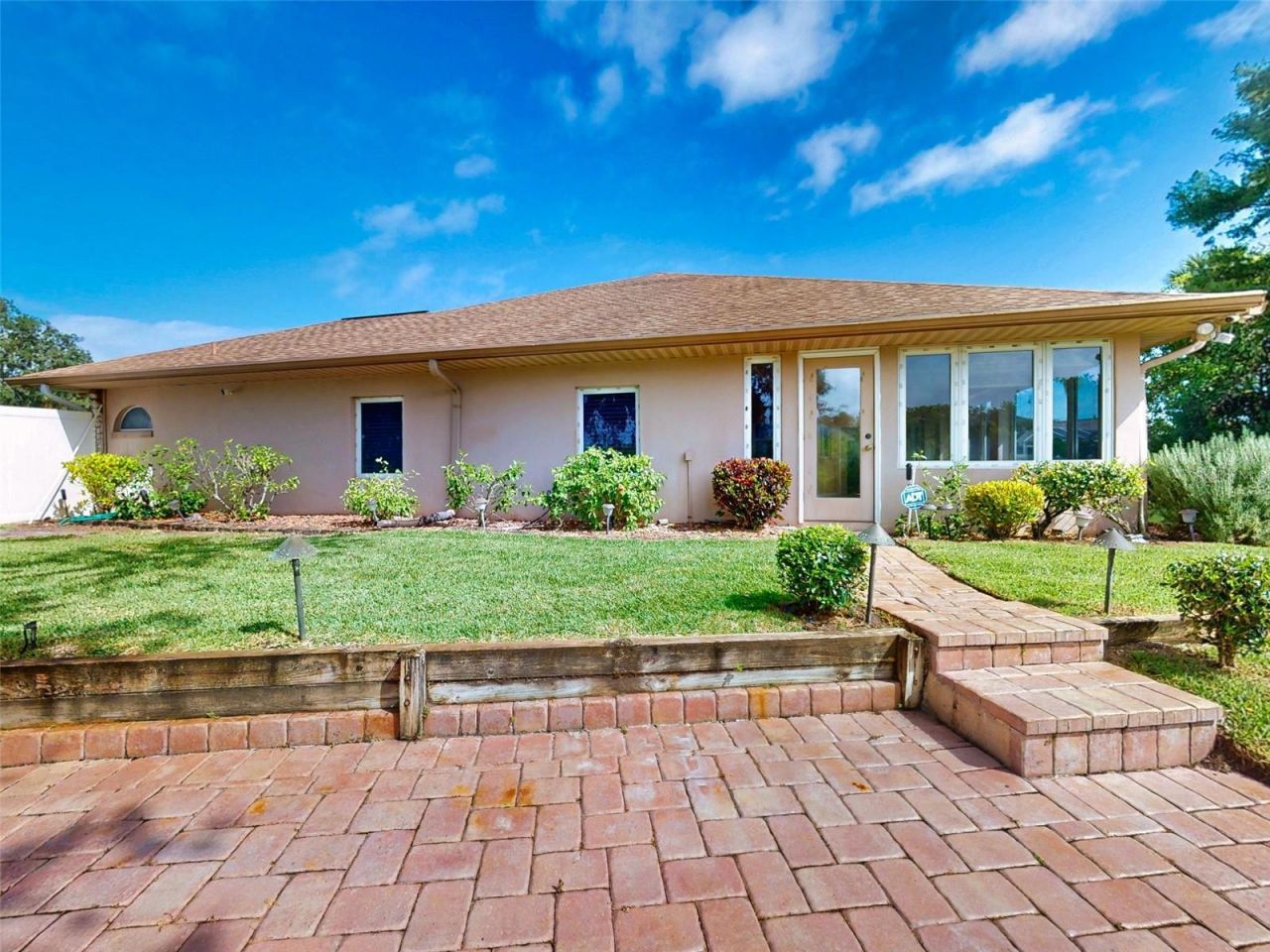 134 Sea Street, New Smyrna Beach, FL 32168 Photo