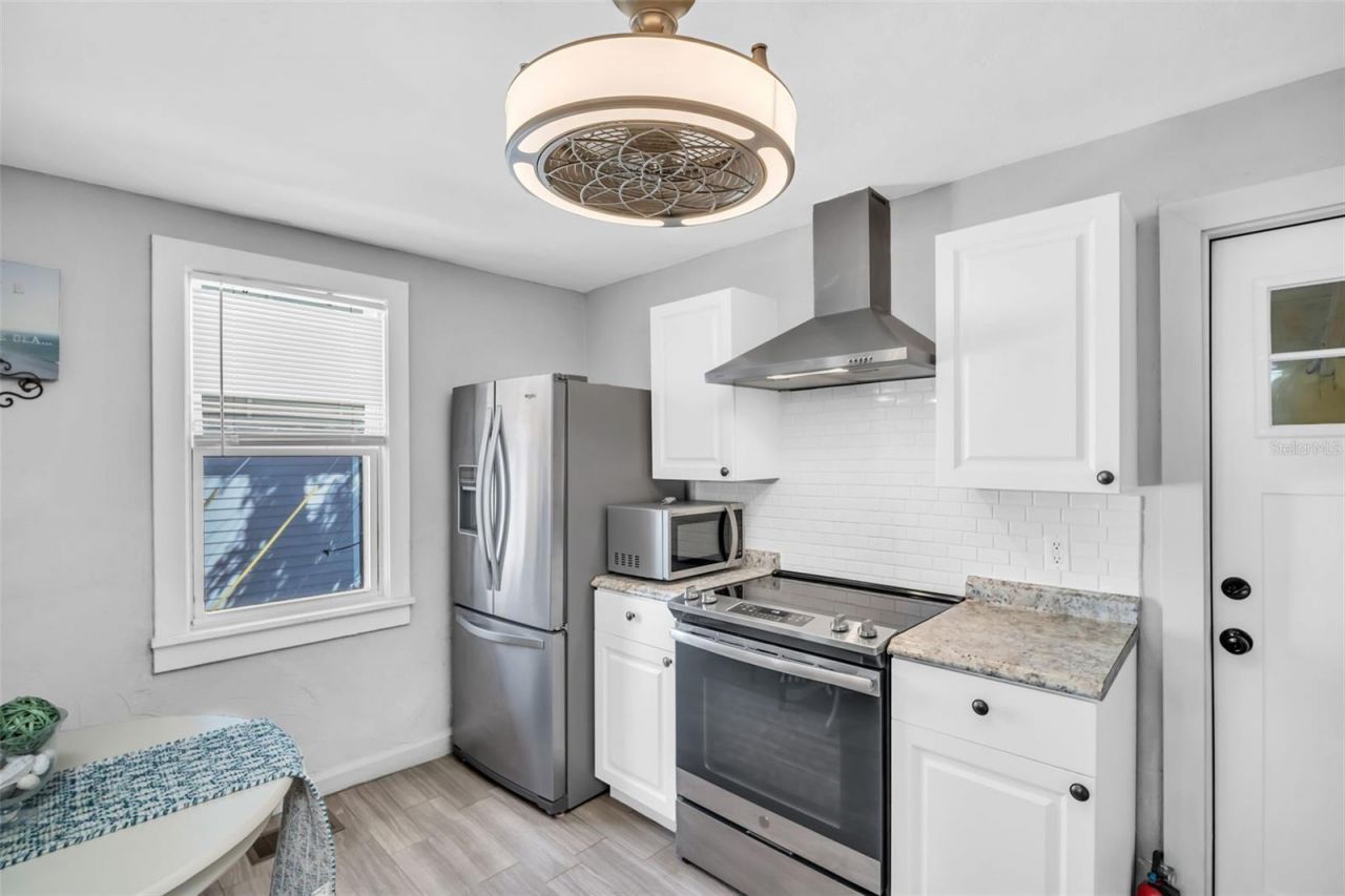 1022 10th Avenue N, Saint Petersburg, FL 33705 Photo