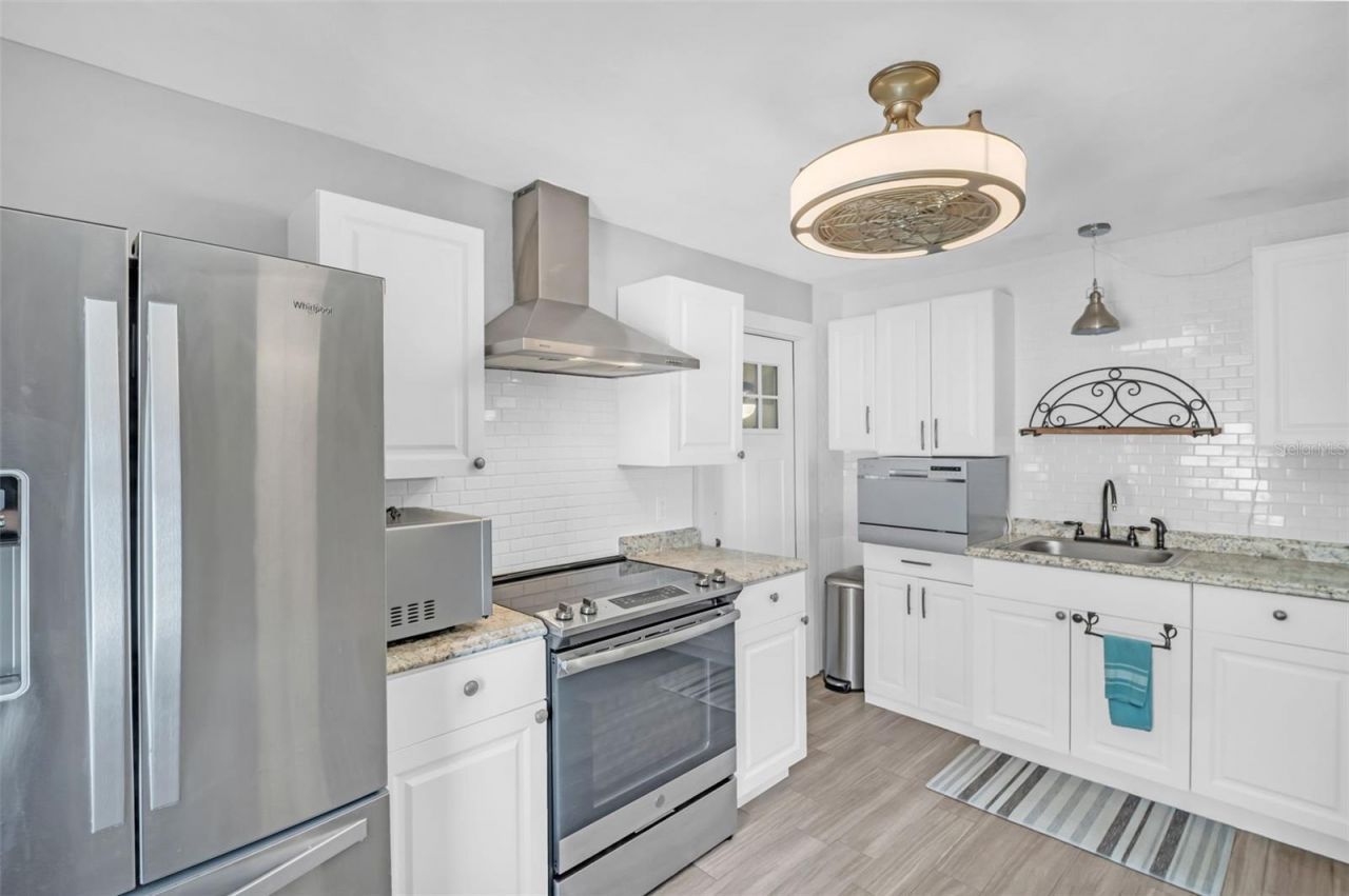 1022 10th Avenue N, Saint Petersburg, FL 33705 Photo