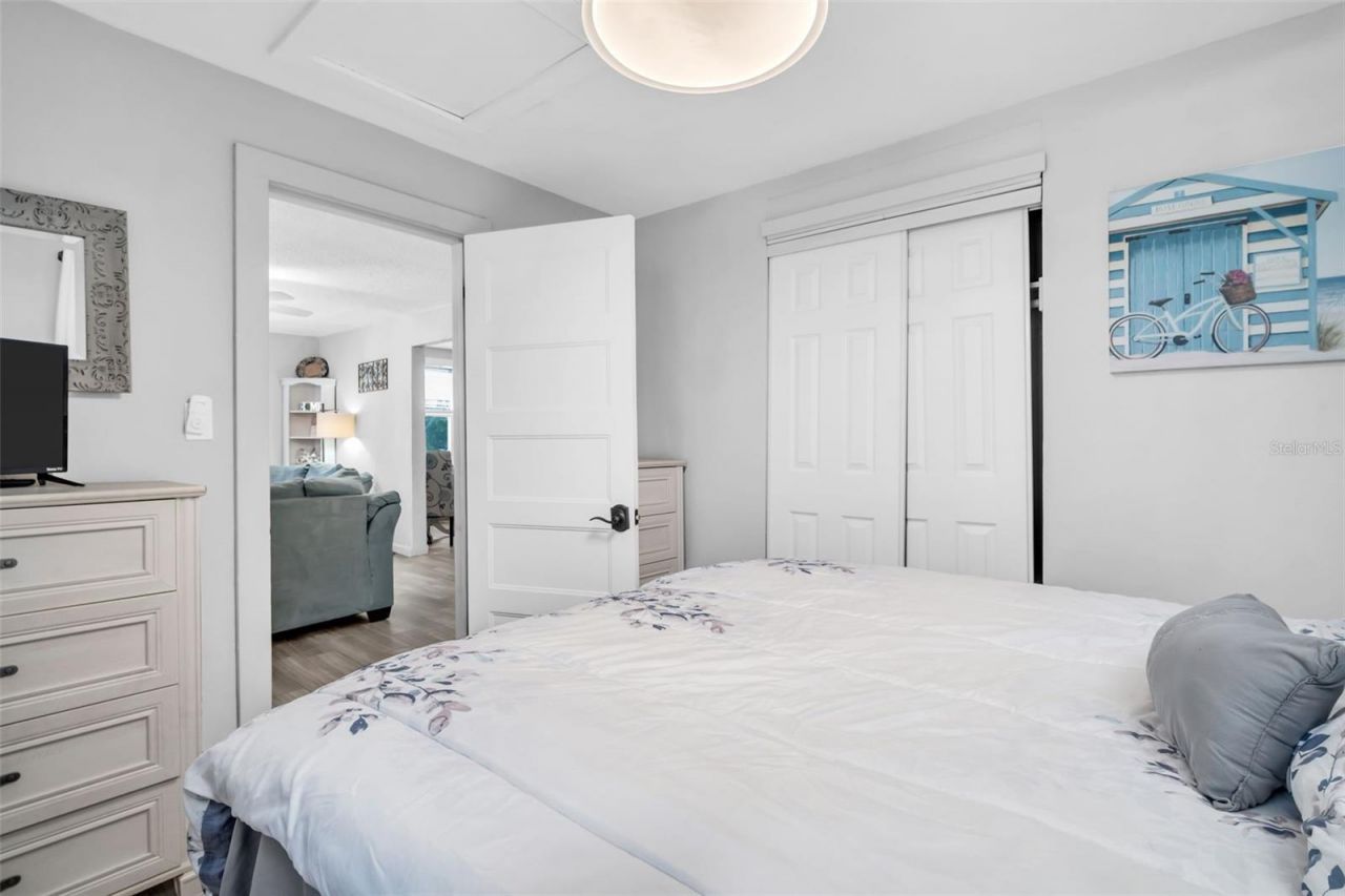 1022 10th Avenue N, Saint Petersburg, FL 33705 Photo