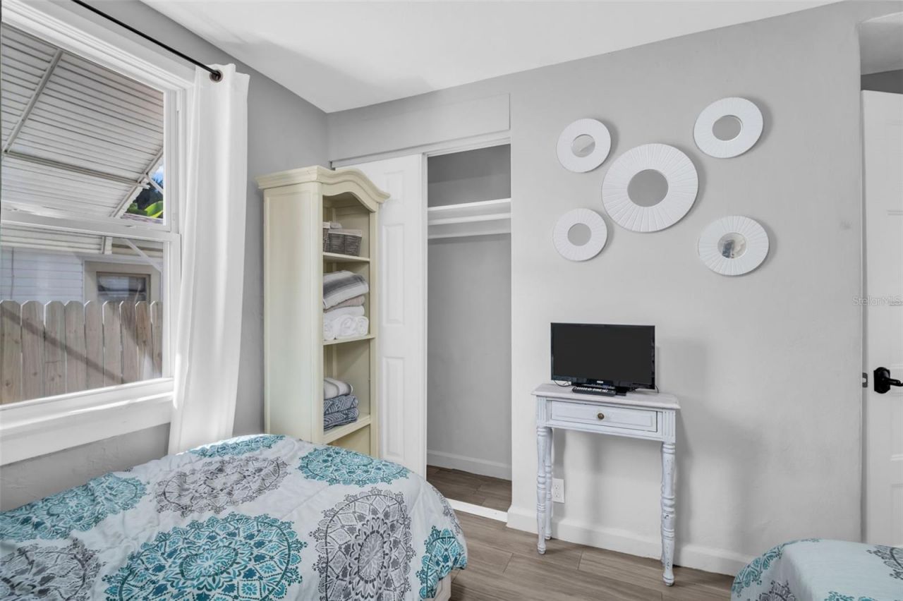 1022 10th Avenue N, Saint Petersburg, FL 33705 Photo