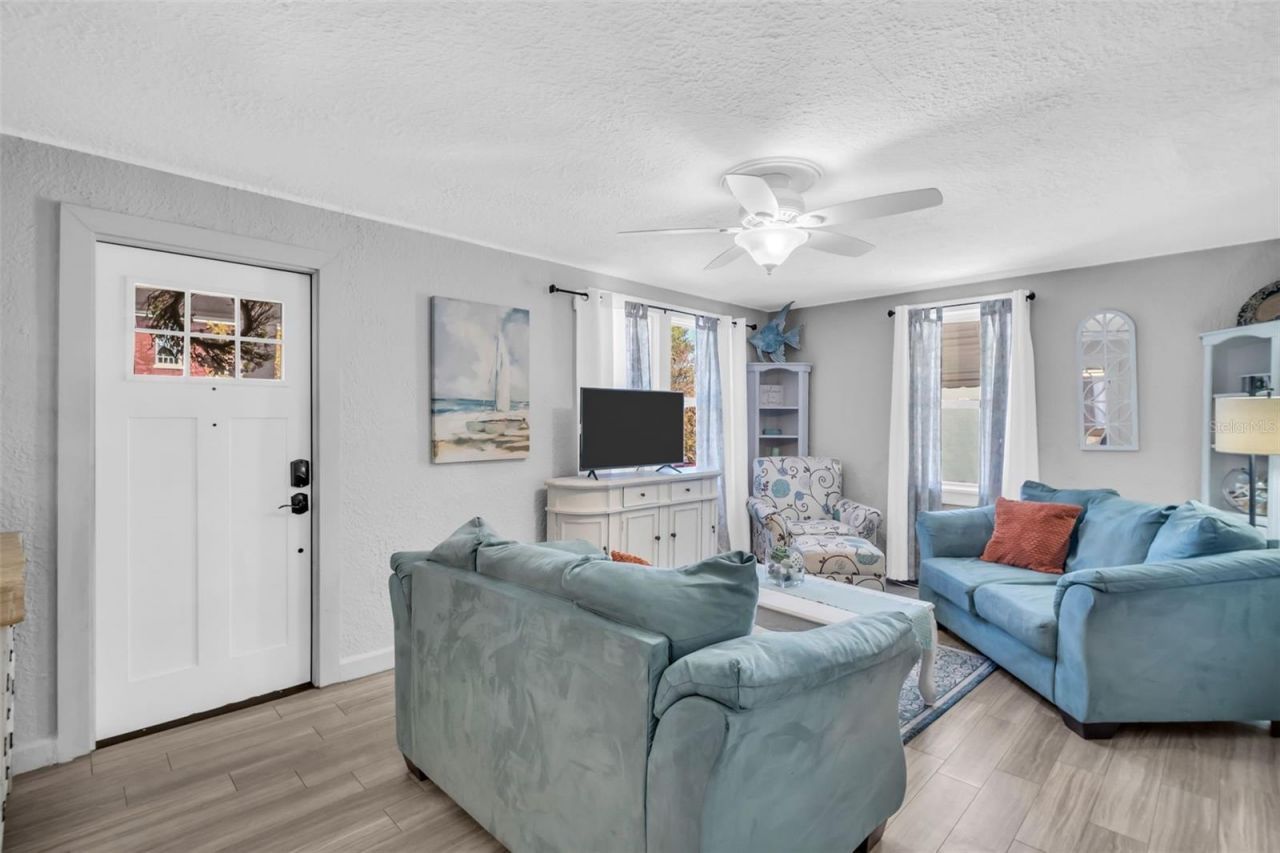 1022 10th Avenue N, Saint Petersburg, FL 33705 Photo