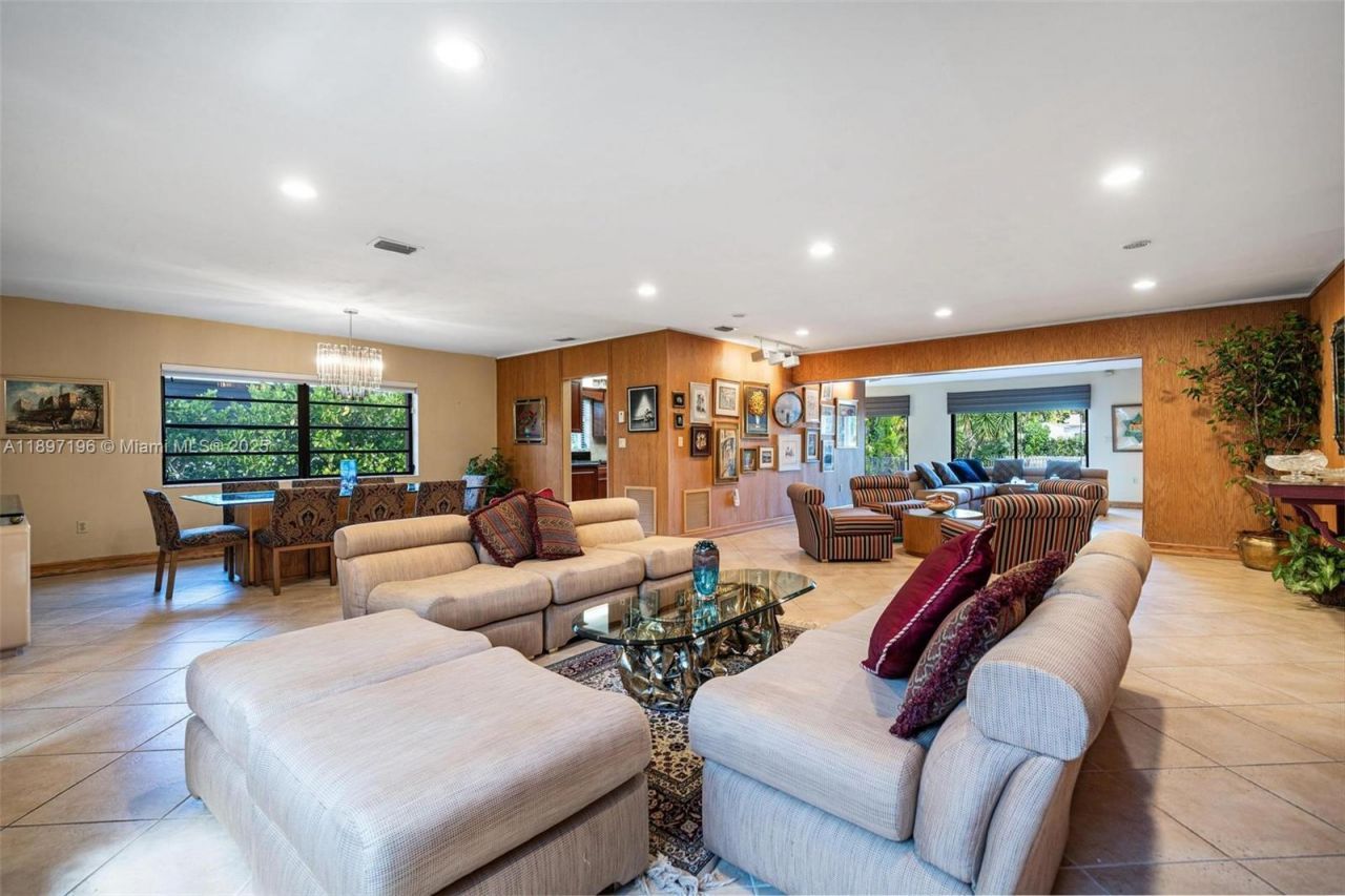 1855 Daytonia Rd, Miami Beach, FL 33141 Photo