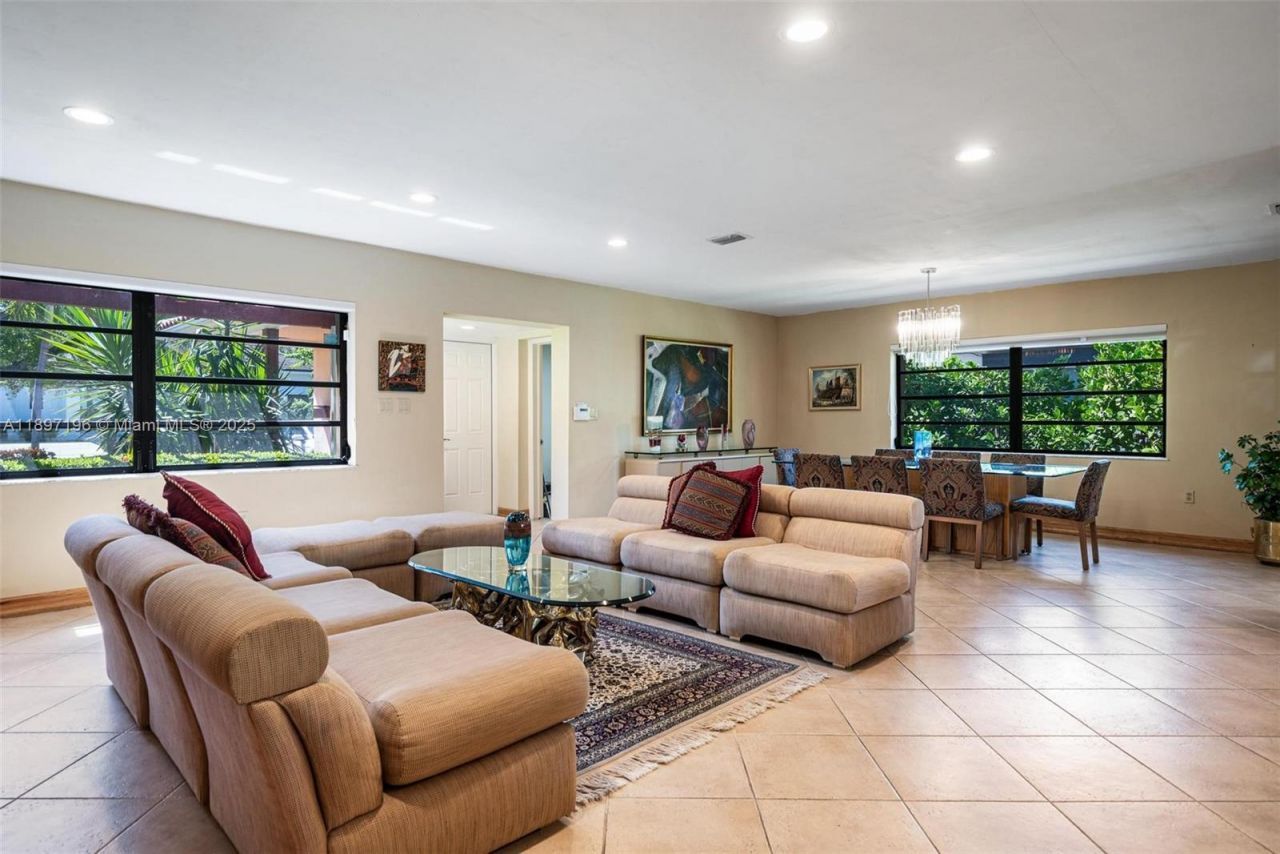 1855 Daytonia Rd, Miami Beach, FL 33141 Photo