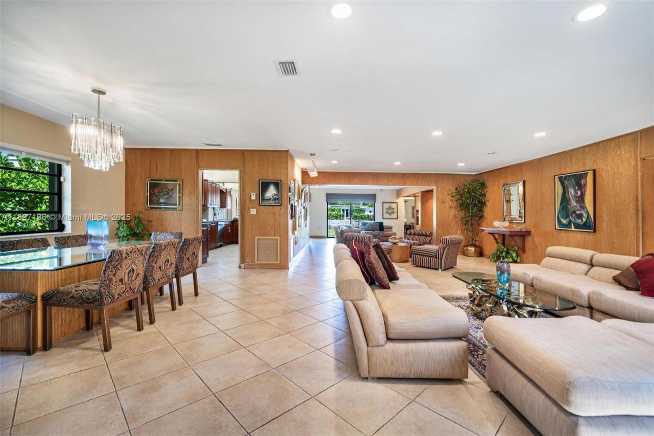 1855 Daytonia Rd, Miami Beach, FL 33141 Photo