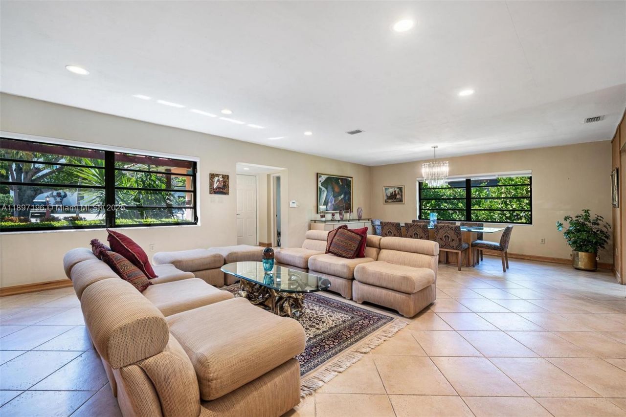 1855 Daytonia Rd, Miami Beach, FL 33141 Photo