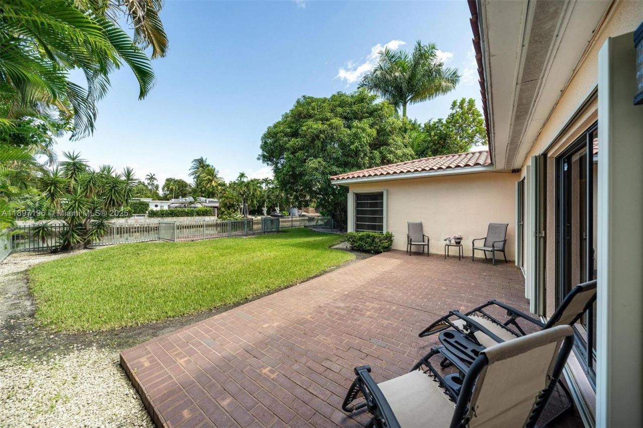 1855 Daytonia Rd, Miami Beach, FL 33141 Photo