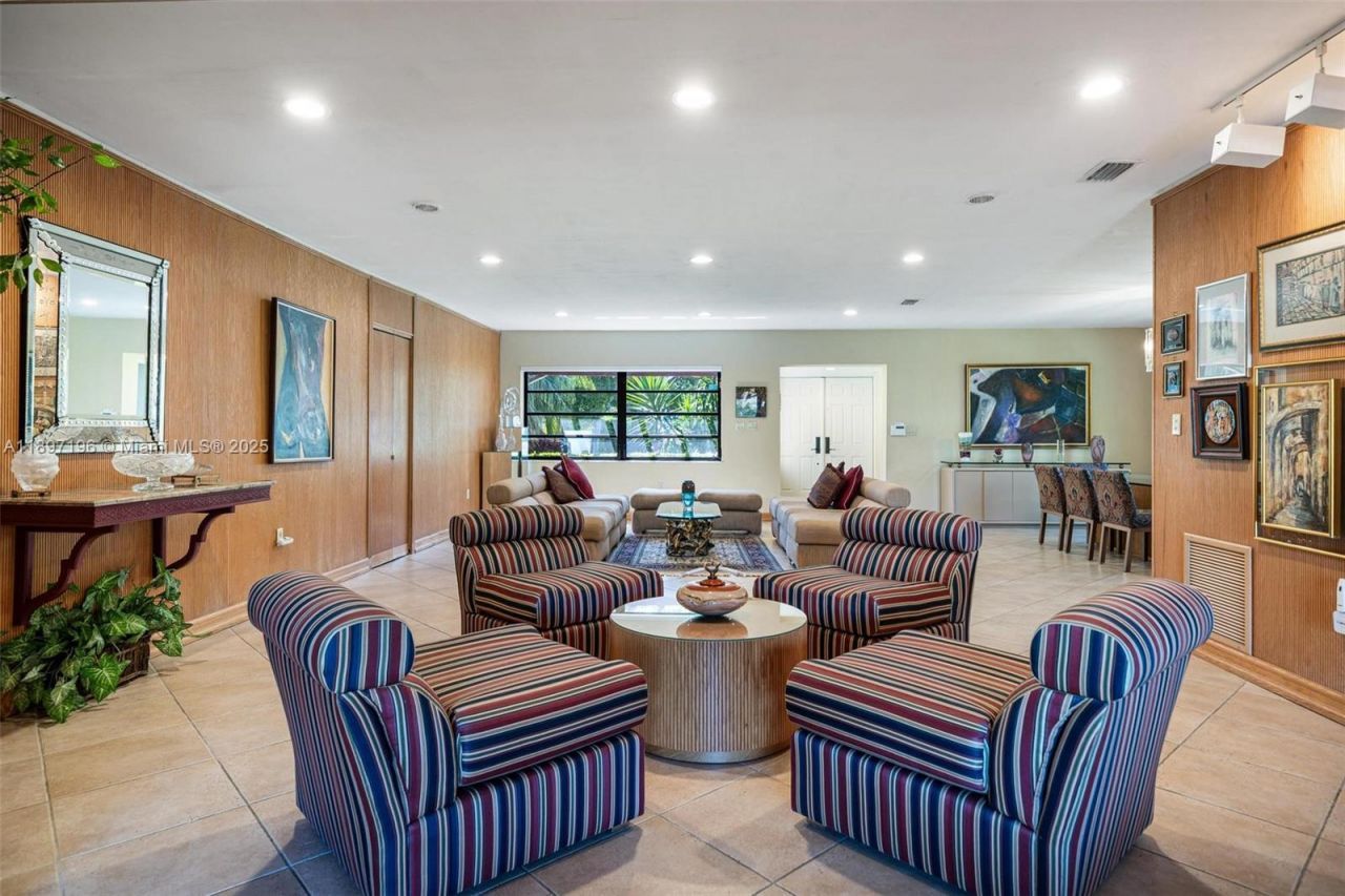 1855 Daytonia Rd, Miami Beach, FL 33141 Photo