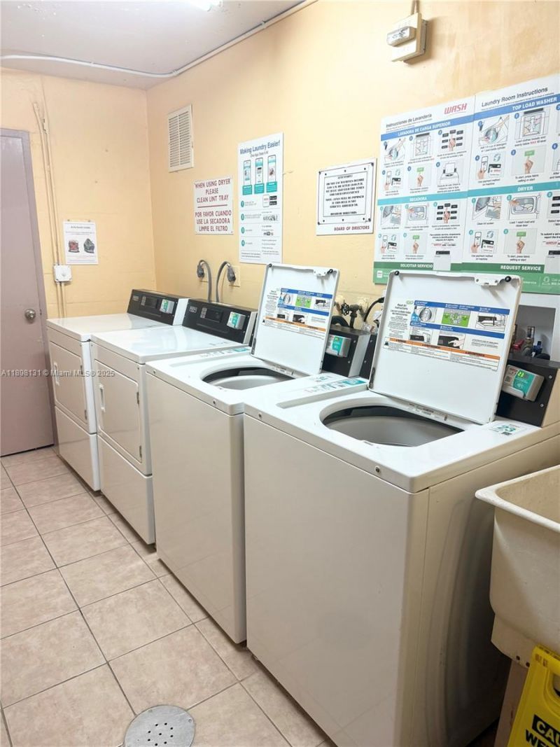 200 172nd St, Unit 220, Sunny Isles Beach, FL 33160 Photo