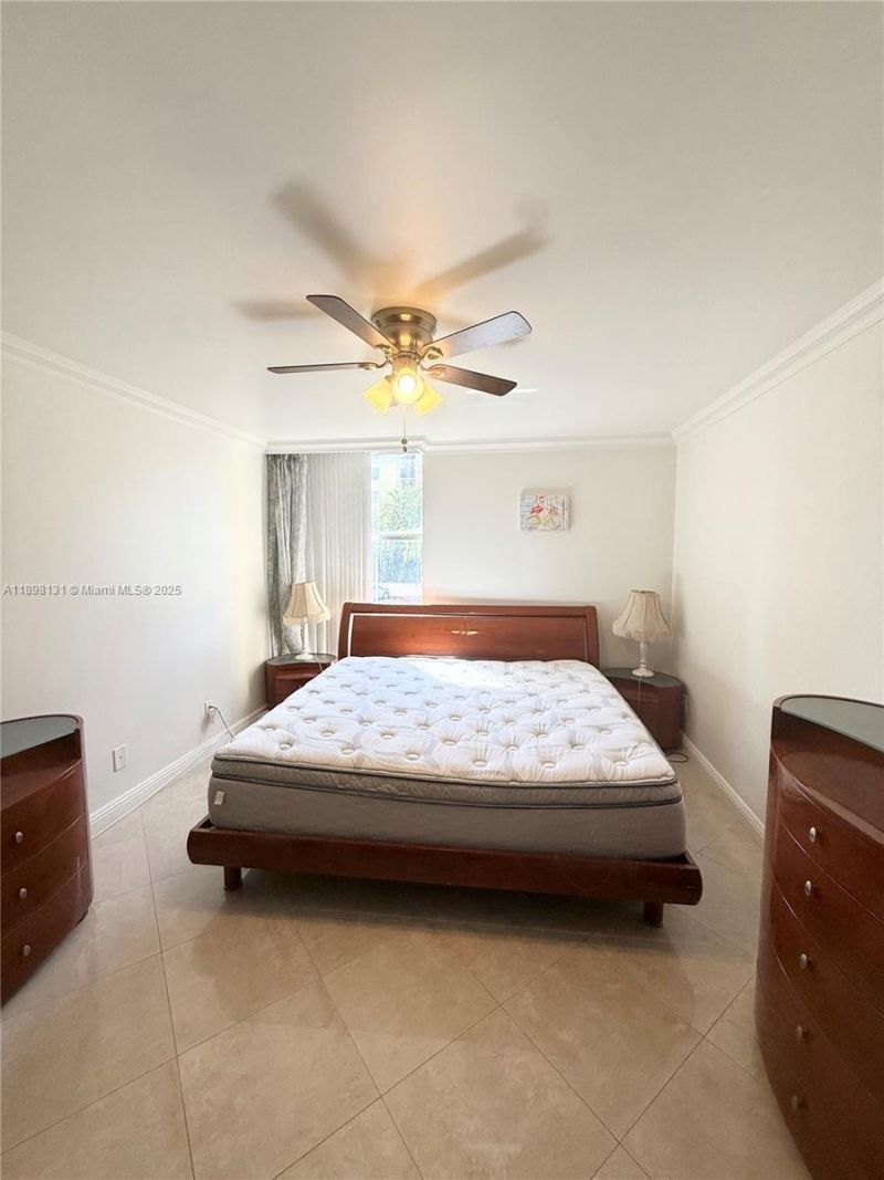 200 172nd St, Unit 220, Sunny Isles Beach, FL 33160 Photo