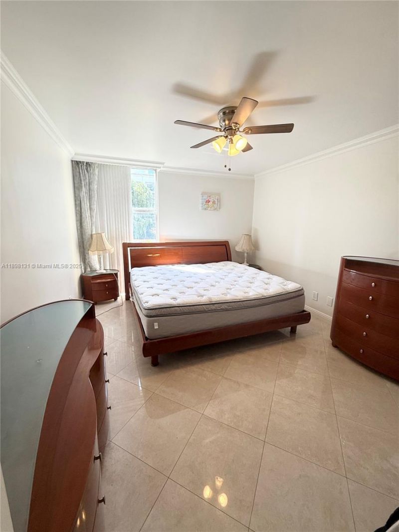 200 172nd St, Unit 220, Sunny Isles Beach, FL 33160 Photo