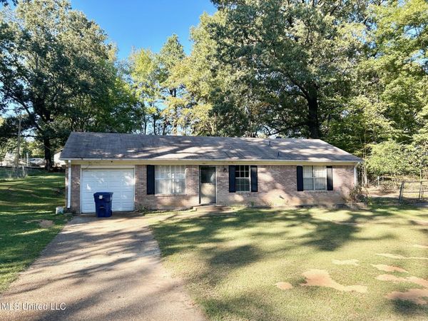 5562 Caroline Drive, Horn Lake, MS 38637
