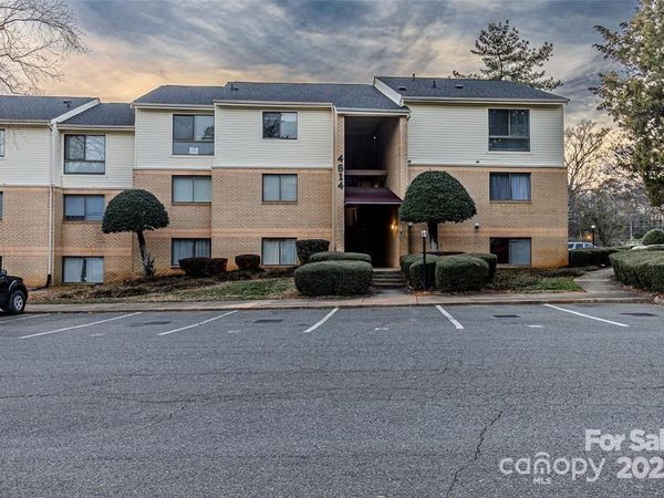 4814 Spring Lake Drive, Unit E, Charlotte, NC 28212