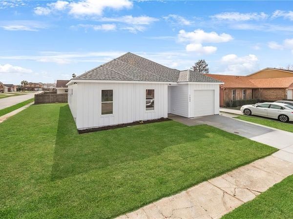 1600 COTTAGE Lane, Harvey, LA 70058