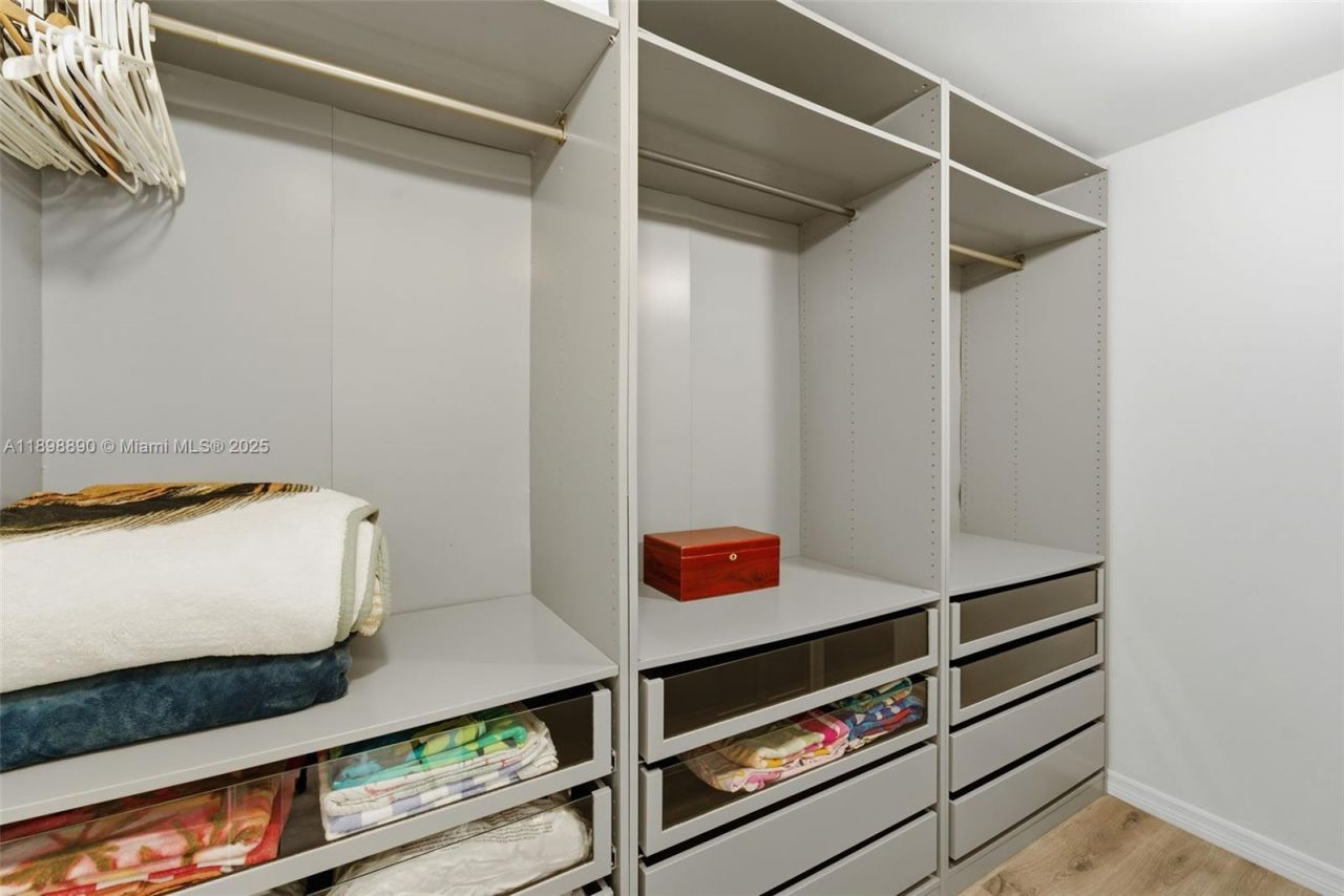 1717 N Bayshore Dr, Unit A-2655, Miami, FL 33132 Photo