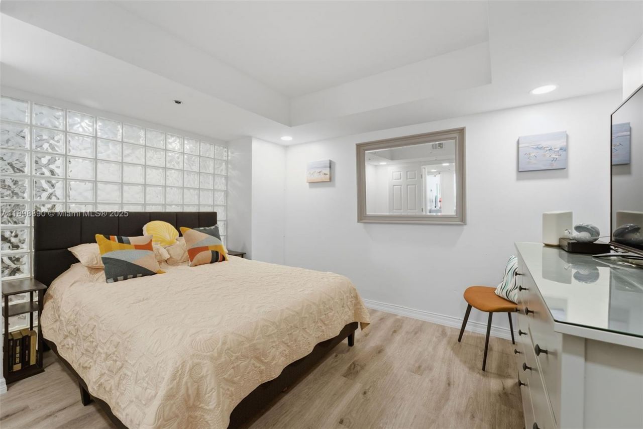 1717 N Bayshore Dr, Unit A-2655, Miami, FL 33132 Photo