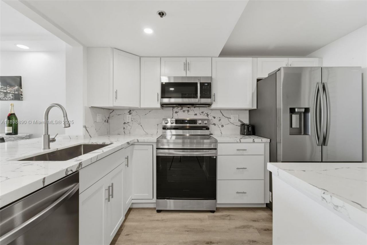 1717 N Bayshore Dr, Unit A-2655, Miami, FL 33132 Photo