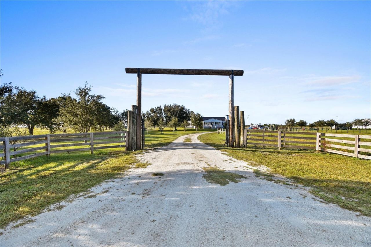 10807 NW Lily County Line Road, Ona, FL 33865 Photo