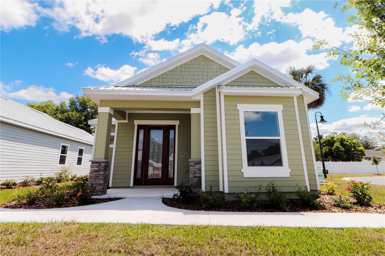 927 Azalea Walk Circle, Deland, FL 32724 Main Photo