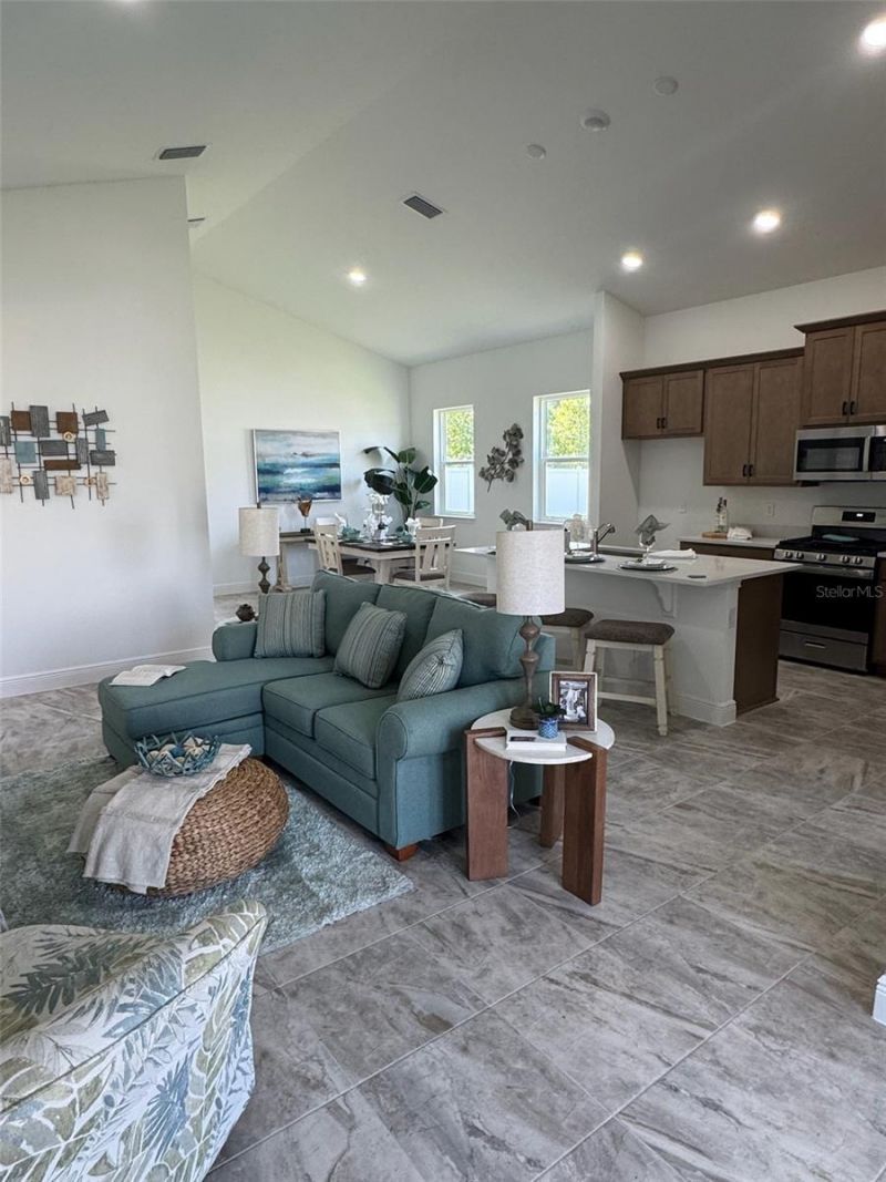 927 Azalea Walk Circle, Deland, FL 32724 Photo