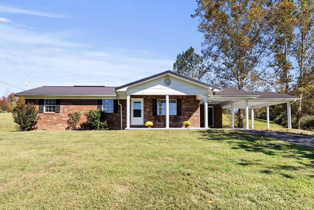 537 Bays Bend Road, West Liberty, KY 41472