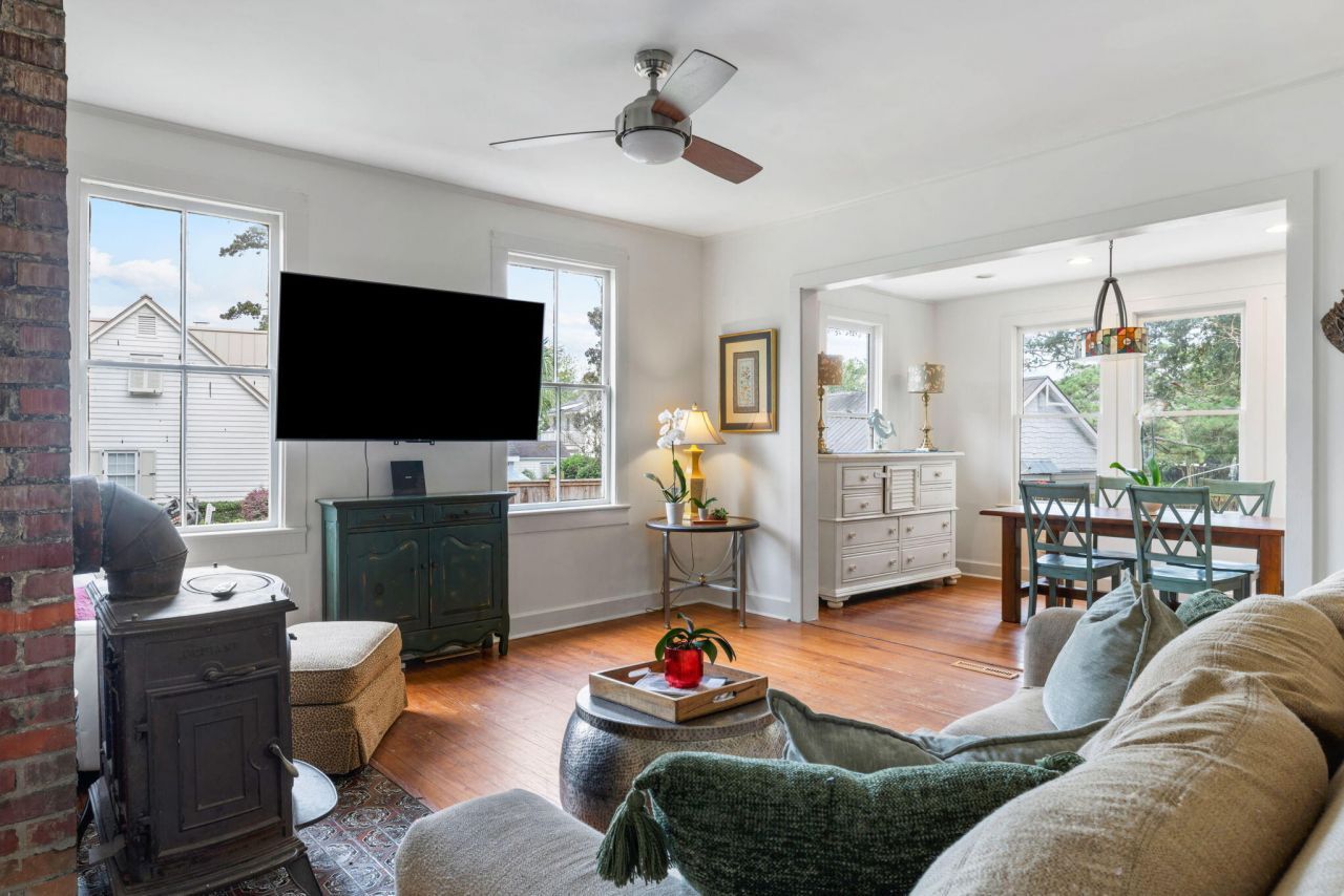 725 King Street Photo 14