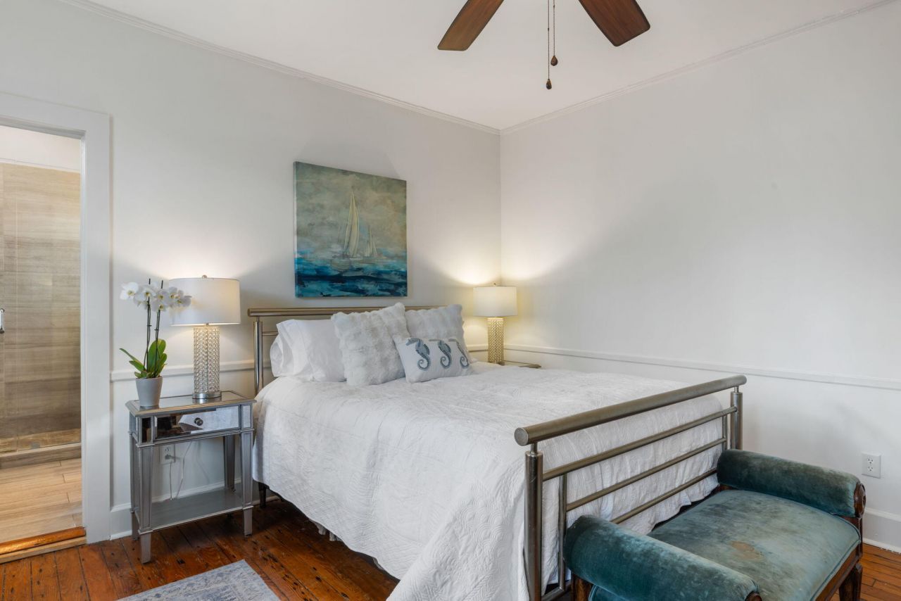 725 King Street Photo 20