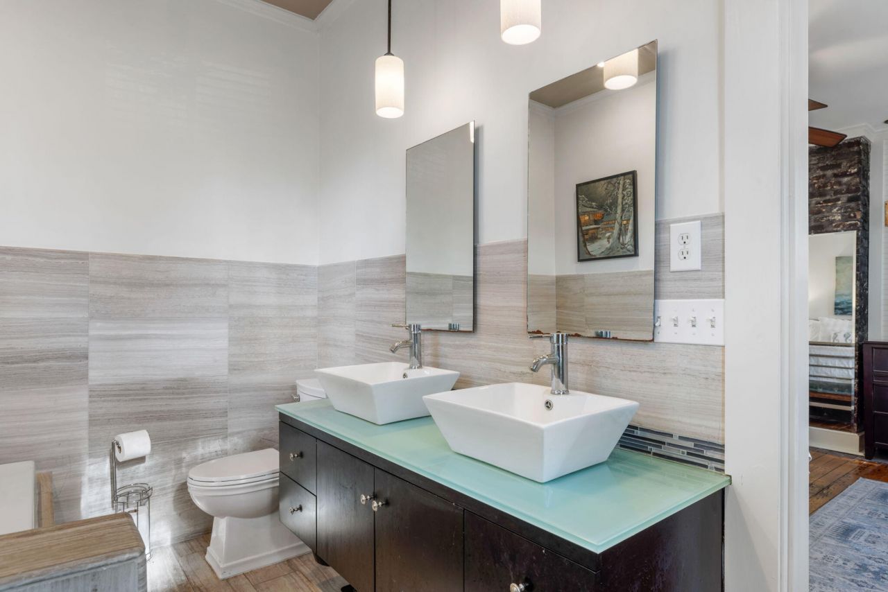 725 King Street Photo 21