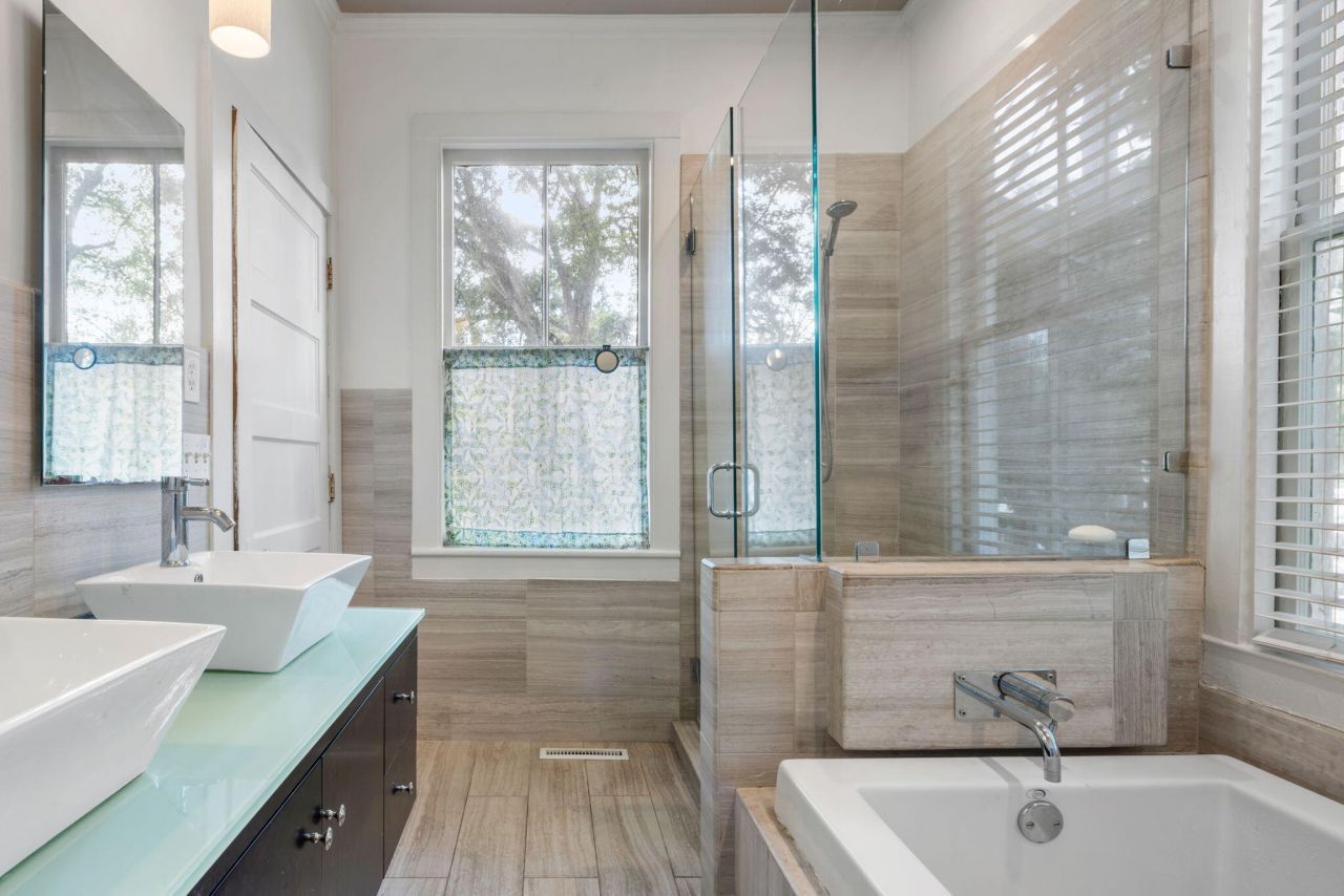 725 King Street Photo 22