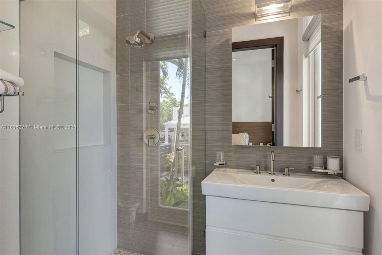 765 Allendale Road, Key Biscayne, FL 33149 Photo