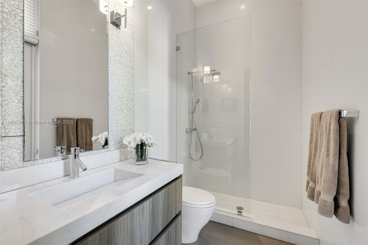 765 Allendale Road, Key Biscayne, FL 33149 Photo