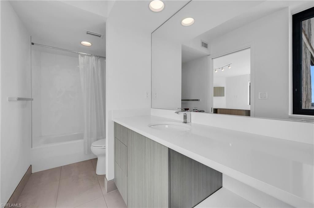 5555 Heron Point Dr, Unit 2101, Naples, FL 34108 Photo