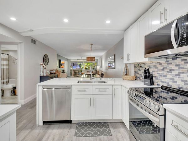 2805 SW 22nd Avenue, Unit 2050, Delray Beach, FL 33445