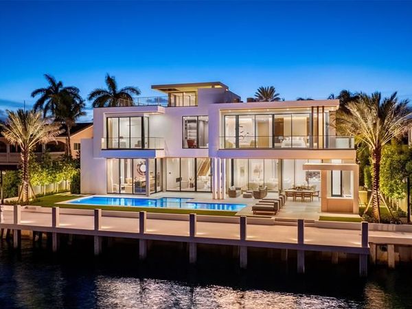 68 Isla Bahia Drive, Fort Lauderdale, FL 33316