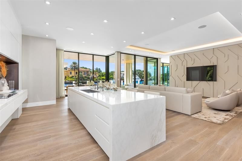 68 Isla Bahia Drive, Fort Lauderdale, FL 33316 Photo