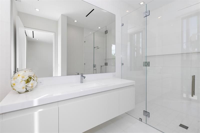 68 Isla Bahia Drive, Fort Lauderdale, FL 33316 Photo