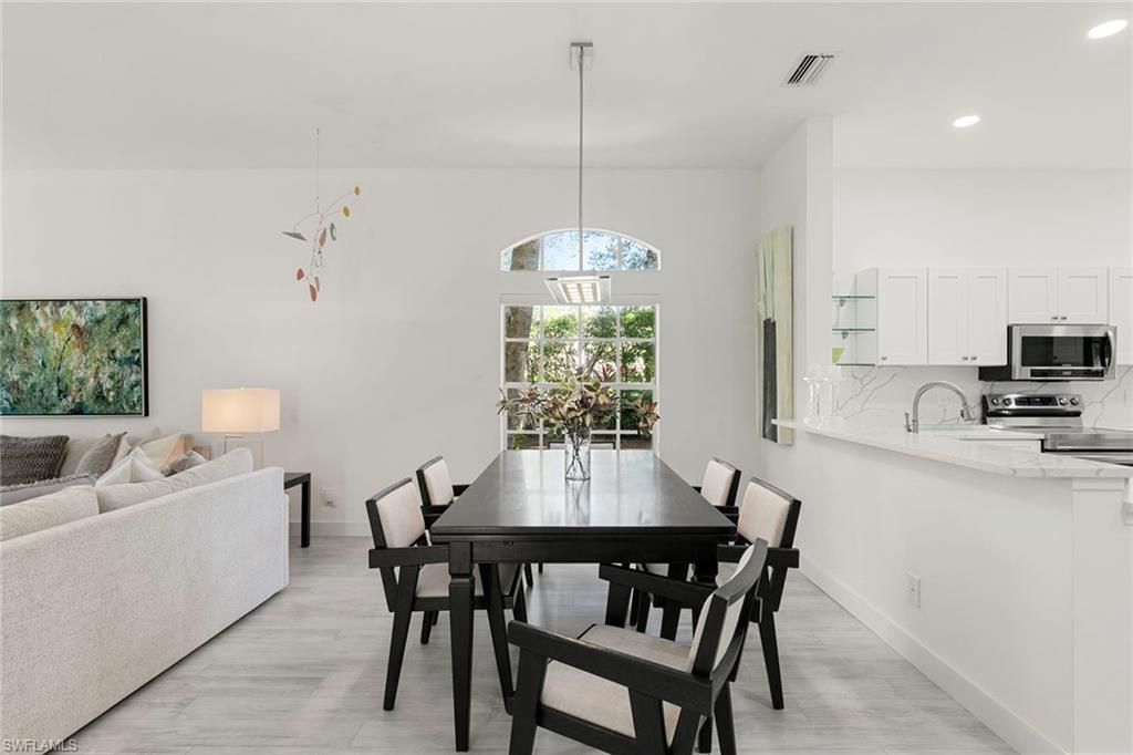 101 Amblewood Ln, Unit 1-104, Naples, FL 34105 Photo