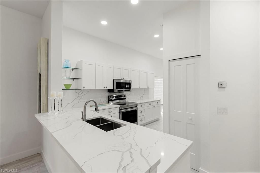 101 Amblewood Ln, Unit 1-104, Naples, FL 34105 Photo