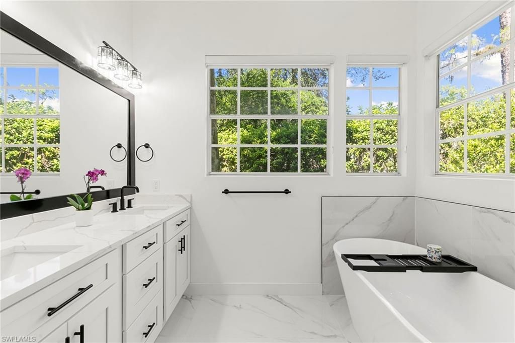 101 Amblewood Ln, Unit 1-104, Naples, FL 34105 Photo