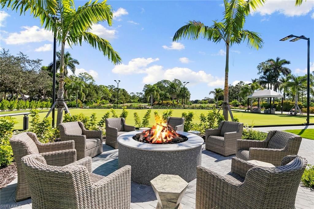 101 Amblewood Ln, Unit 1-104, Naples, FL 34105 Photo