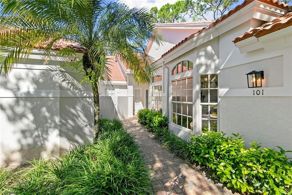 101 Amblewood Ln, Unit 1-104, Naples, FL 34105 Photo