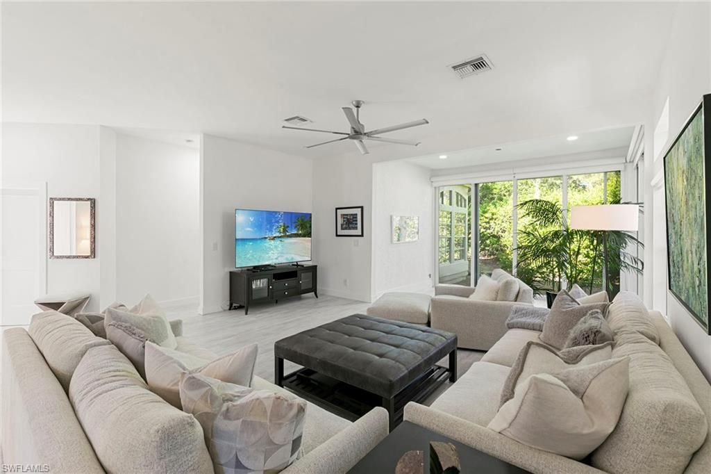 101 Amblewood Ln, Unit 1-104, Naples, FL 34105 Photo