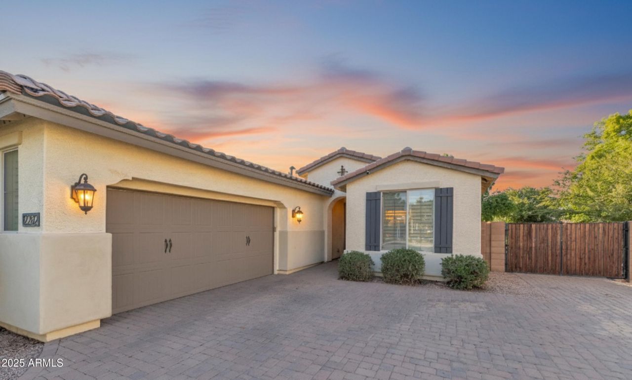 2292 S Minneola Lane, Gilbert, AZ 85295 Main Photo