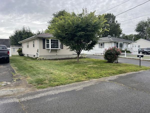 51 Beaumont Ave, Chicopee, MA 01013