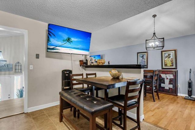 1784 Banbury Road Photo 13