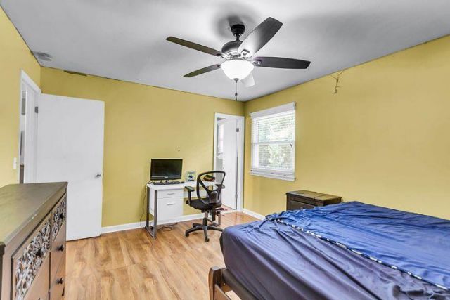 1784 Banbury Road Photo 20