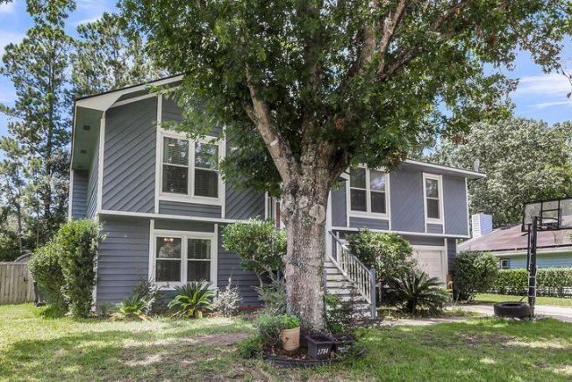 1784 Banbury Road Photo 4