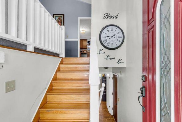 1784 Banbury Road Photo 6