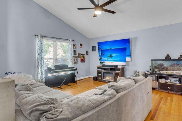 1784 Banbury Road Photo 8