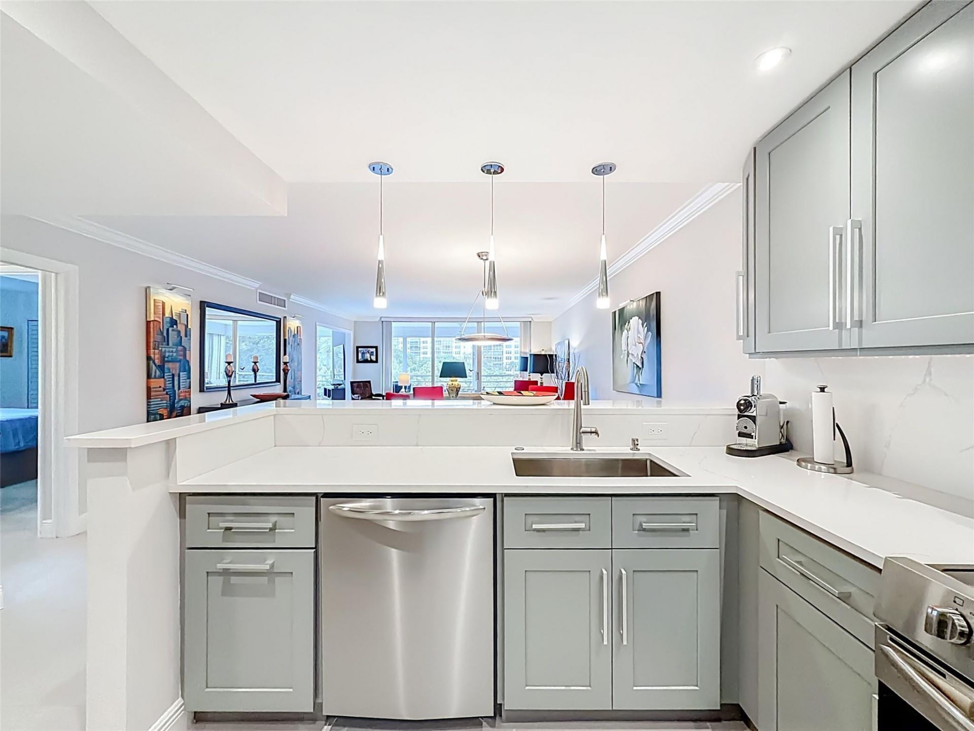 545 Oaks Lane, Unit 410, Pompano Beach, FL 33069 Photo